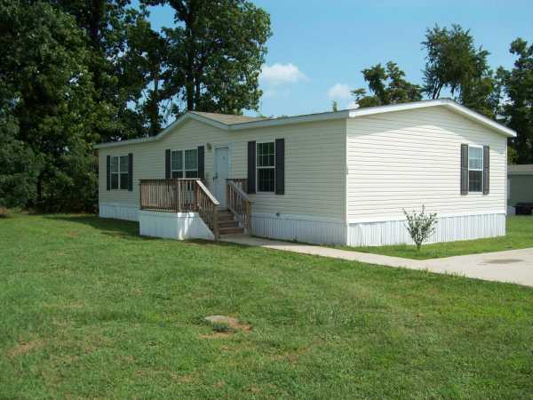 124 Lynnwood Circle, Clarksville, TN 37040 