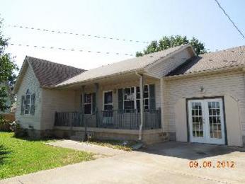 615 Stone Meadow Ct, La Vergne, TN 37086 