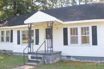 60 Long St, Savannah, TN 38372 