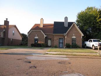 5842 Plum Valley Dr., Memphis, TN 38141 