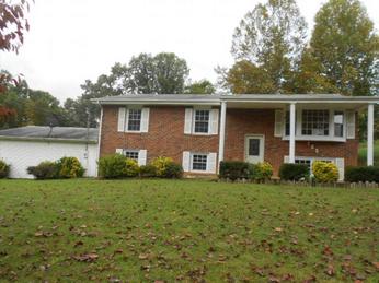 152 Vanderbilt Dr, Johnson City, TN 37601 