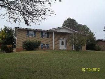 527 Tennessee Cir, Seymour, TN 37865 