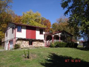 296 Hickory Lane, Jacksboro, TN 37757 