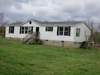 139 Woodrow St, Bradford, TN 38316 