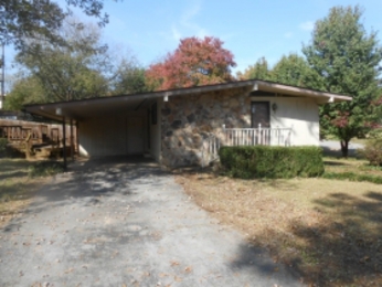 4915 Shorewood Dr, Chattanooga, TN 37416 