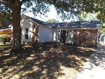 3076 Greenbranch Dr, Memphis, TN 38118 