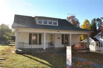 407 High St, Dickson, TN 37055 