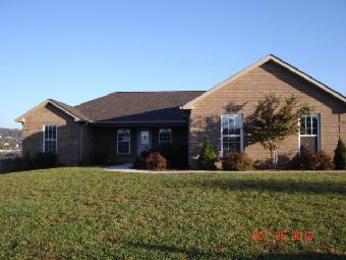 295 S Wingate Drive, Lenoir City, TN 37771 