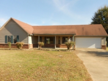 228 Country Meadow Ln, Atoka, TN 38004 