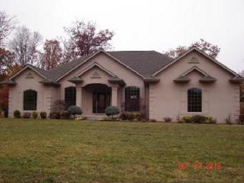 275 Hunter Hills Dr, Oneida, TN 37841 