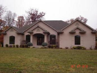 275 Hunter Hills Dr, Oneida, TN 37841 
