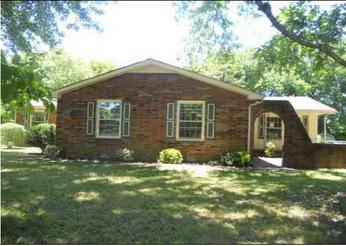 303 Highland Dr, Old Hickory, TN 37138 