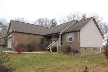 610 E Deer Creek Dr, Crossville, TN 38571 