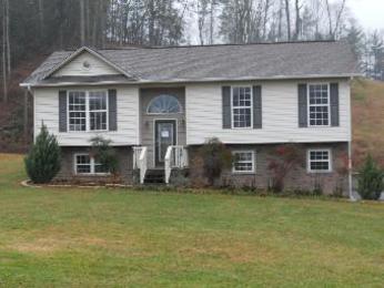 218 Dry Branch Rd, Erwin, TN 37650 