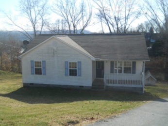 138 Regan Ln, Lafollette, TN 37766 