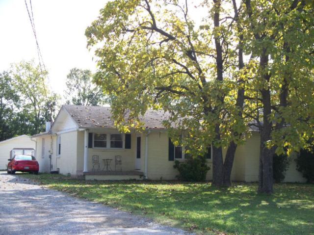 821  CASTLE HEIGHTS AVE, LEBANON, TN 37087 