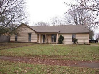 5070 Barkshire Dr, Memphis, TN 38141 