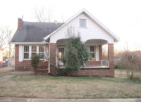 332 Pharr Ave, Selmer, TN 38375 