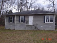 122 J Everette Lane, La Follette, TN 37766 