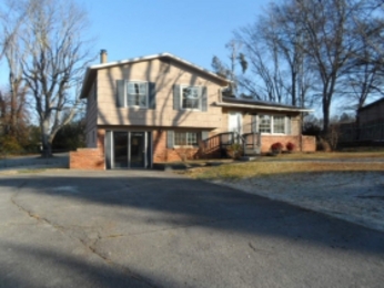 4913 Malta Rd, Knoxville, TN 37921 