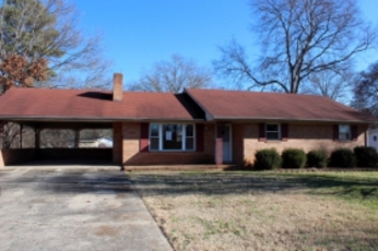 451 Hillcrest Cir, Etowah, TN 37331 