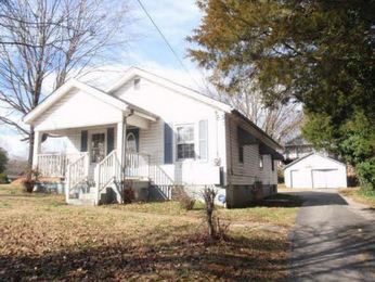 1205 W Parkway Ave, Knoxville, TN 37912 