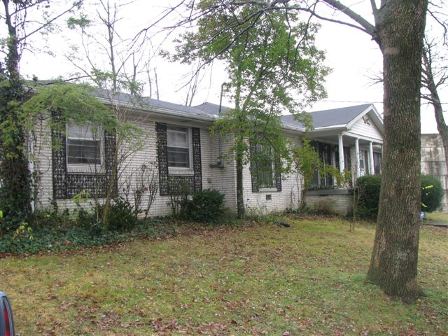 204 Holiday Drive, Madison, TN 37115 