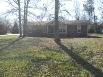 109 Parkview St, Lafayette, TN 37083 