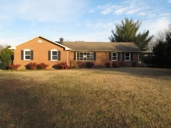 5234 Swiss Air Dr, Murfreesboro, TN 37129 