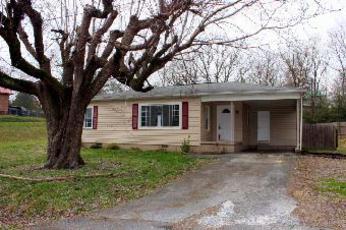1035 Pea St NE, Cleveland, TN 37311 