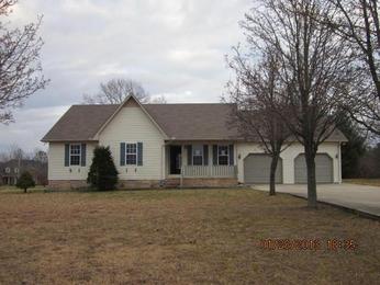 70 Carriage Ln, Manchester, TN 37355 