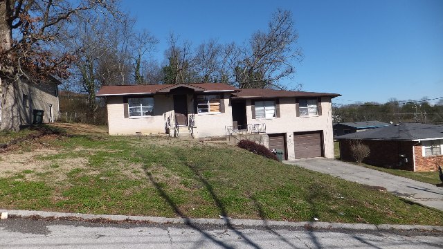 4603  PLAZA HILLS LN, HIXSON, TN 37343 