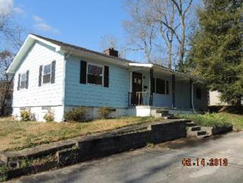 103 East Maiden Lane, Oak Ridge, TN 37830 