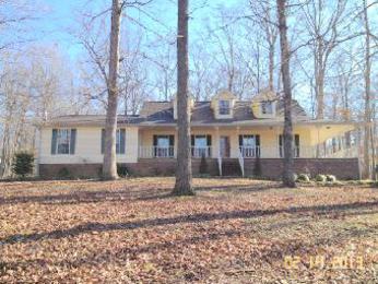 220 Beechwood Dr, Burns, TN 37029 