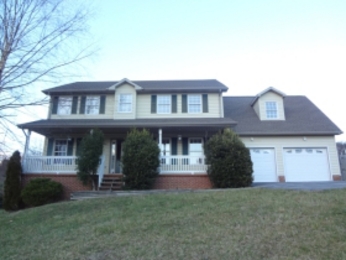 1214 Olde Oakes Dr, Gray, TN 37615 