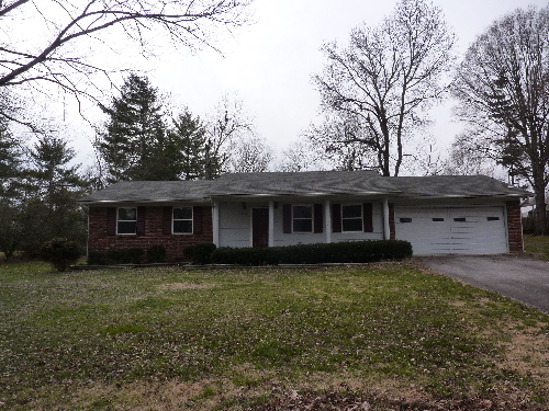 8229  FOXHALL CIRCLE, KNOXVILLE, TN 37923 