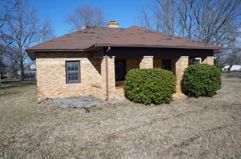 50 Laird Rd, Puryear, TN 38251 