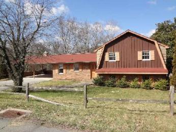 3760 Thornton Dr, Kingsport, TN 37664 