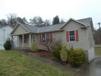 8962 Heathercrest Dr, Powell, TN 37849 