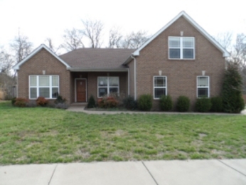 633 Smoky Mountains Dr, Gallatin, TN 37066 