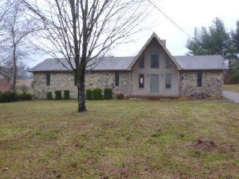 1069 Lakeland Dr, Gallatin, TN 37066 