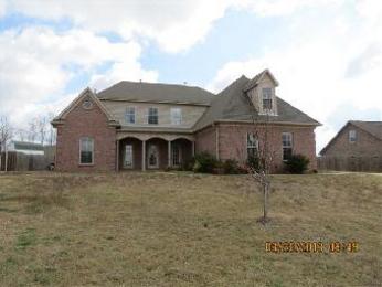 832 Williamsburg Dr, Atoka, TN 38004 
