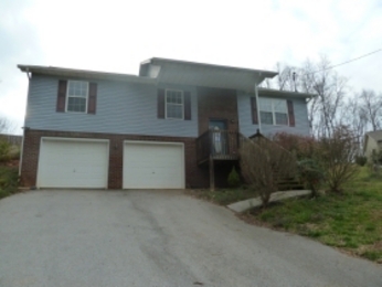 623 Hollow Drive, Strawberry Plains, TN 37871 