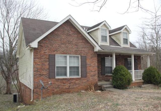 624 Bay Ln, Clarksville, TN 37042 