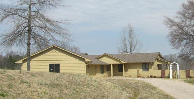 560 Churchill Downs, Moscow, TN 38057 