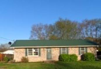 208 Barry Ave, Gallatin, TN 37066 