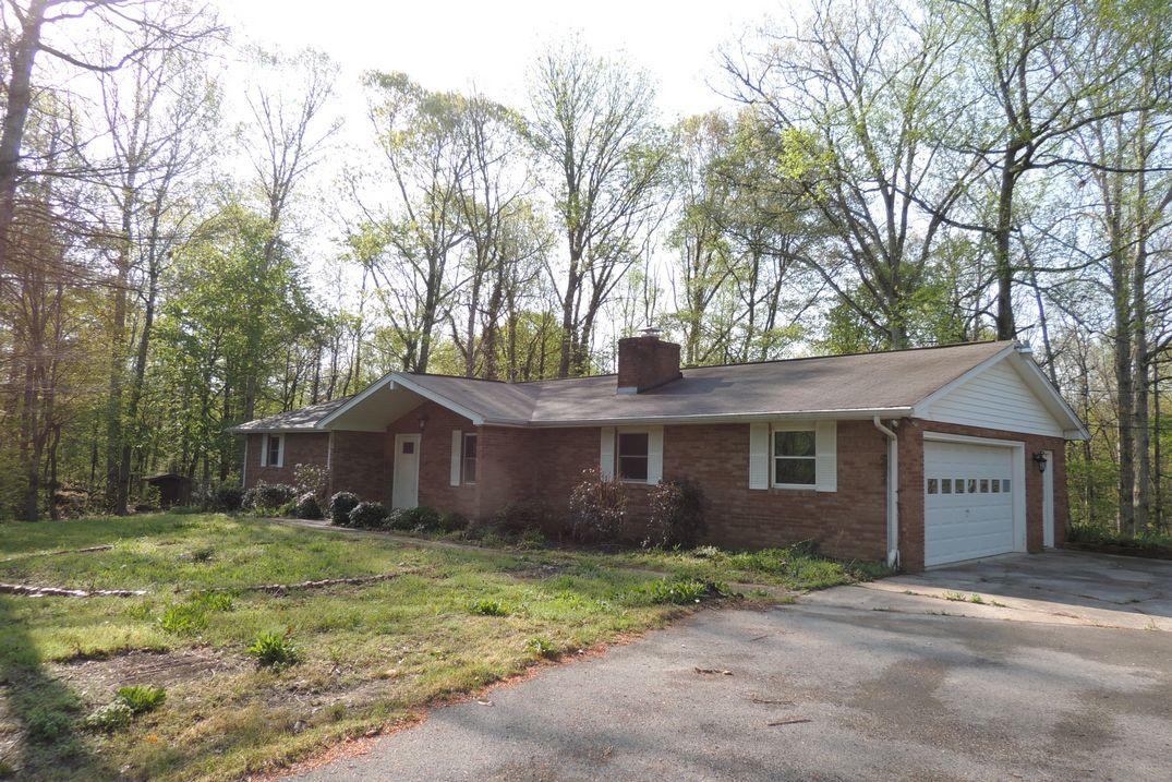 145 Tracy Allison Ln, Clinton, TN 37716 