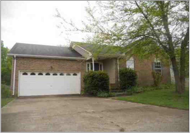 2031 Waterford Dr, Old Hickory, TN 37138 