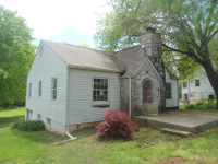 1706 Charles Dr, Knoxville, TN 37918 