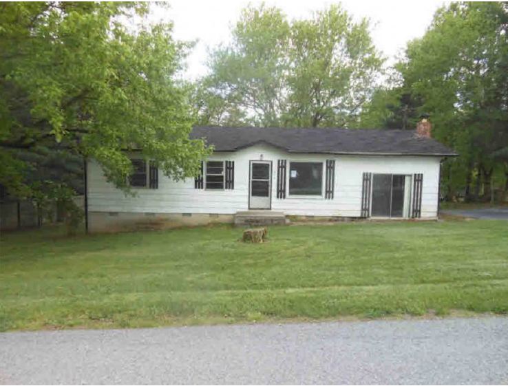 904 Jackson Ave, Monterey, TN 38574 